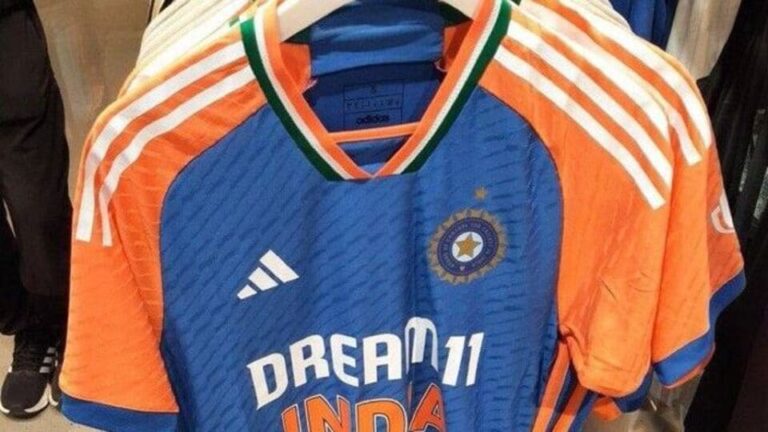 ‘చెత్తలా ఉంది’- టీమిండియా టీ20 వరల్డ్​ కప్​ జెర్సీపై ఫ్యాన్స్​!-team india t20 world cup 2024 jersey images leaked netizens react ,క్రికెట్ న్యూస్